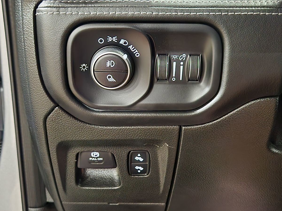 Used 2019 RAM 1500 Limited w/ Advanced Safety Group RWD image 44