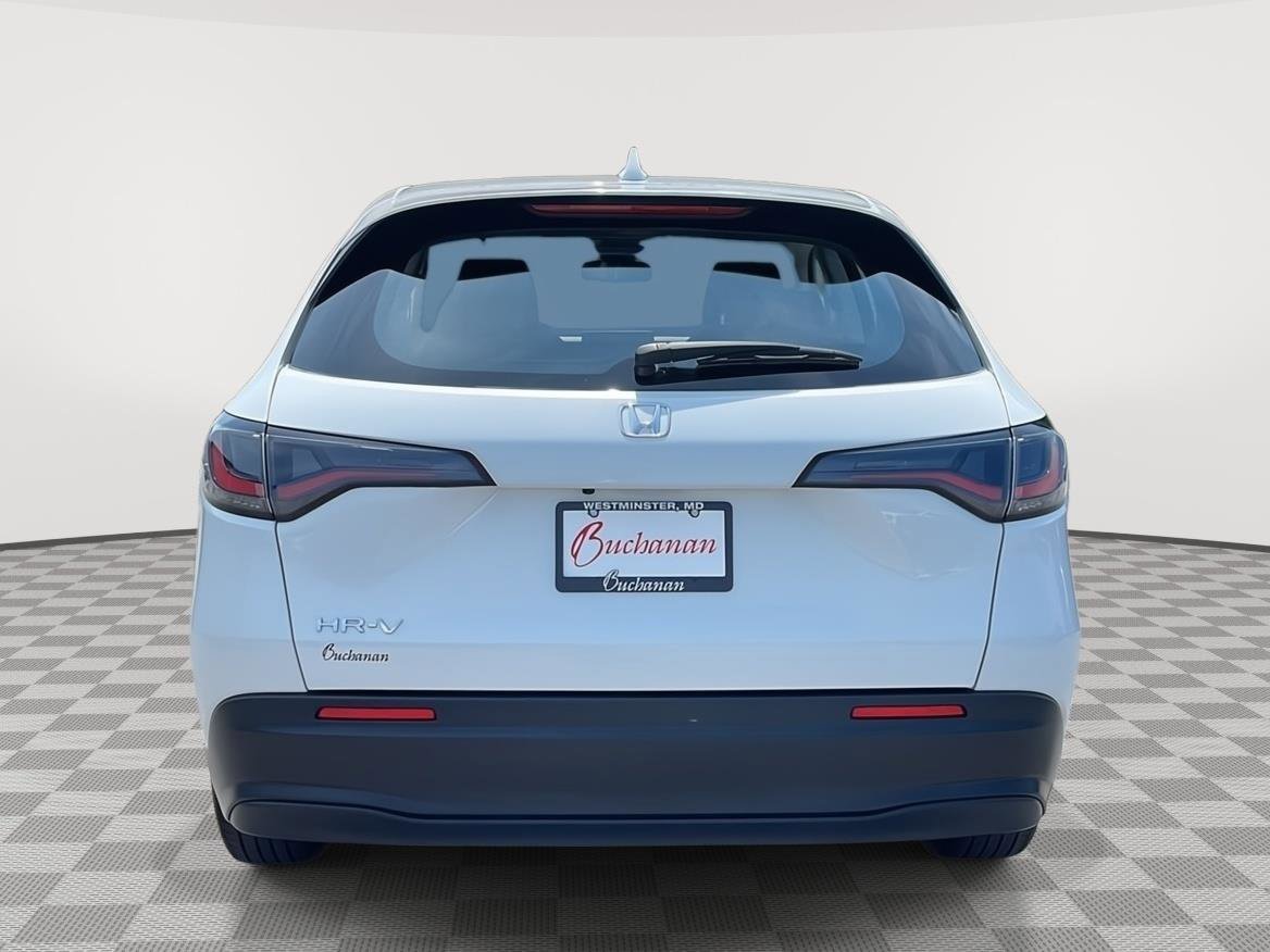Used 2023 Honda HR-V LX image 6