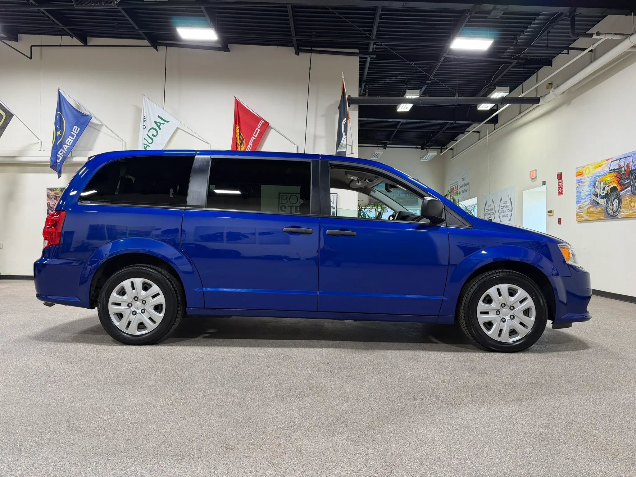 Used 2019 Dodge Grand Caravan SE FWD image 7