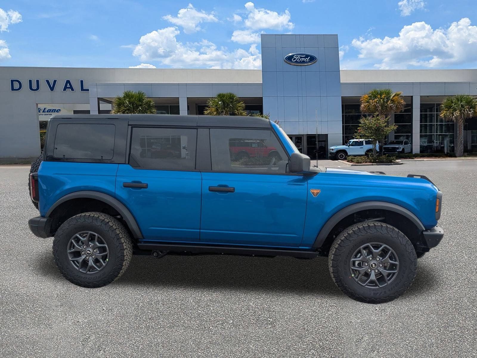 New 2025 Ford Bronco Badlands AWD/4WD image 3