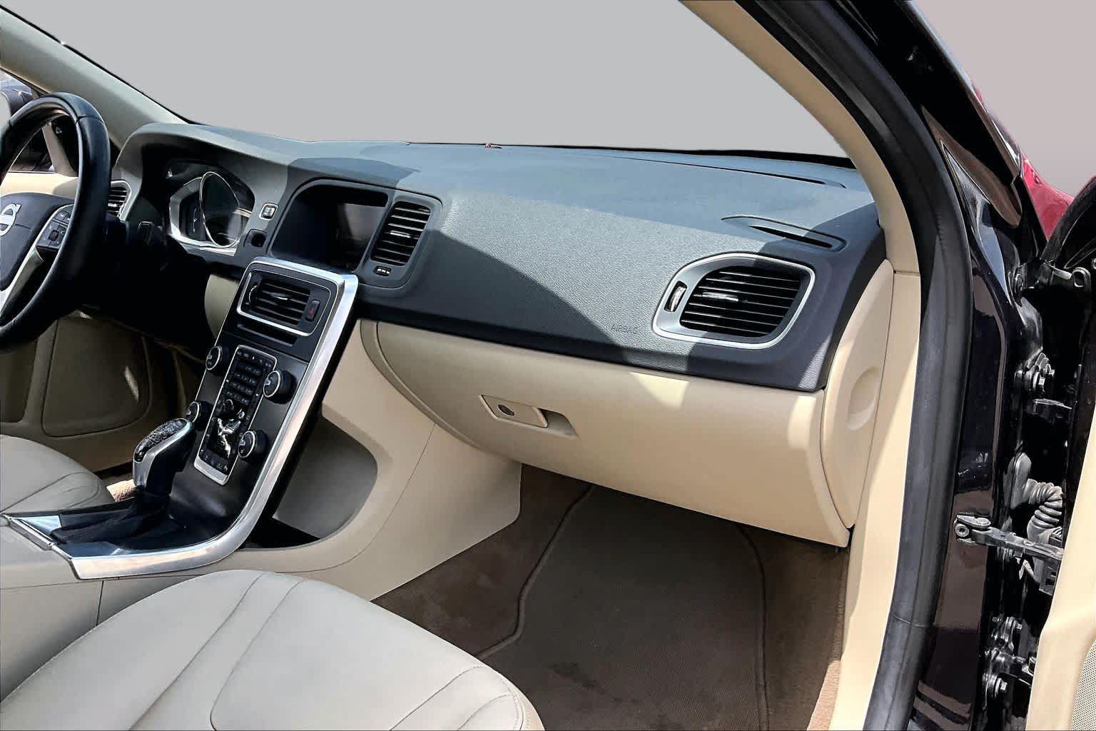 Used 2015 Volvo S60 T5 Premier Plus FWD image 18