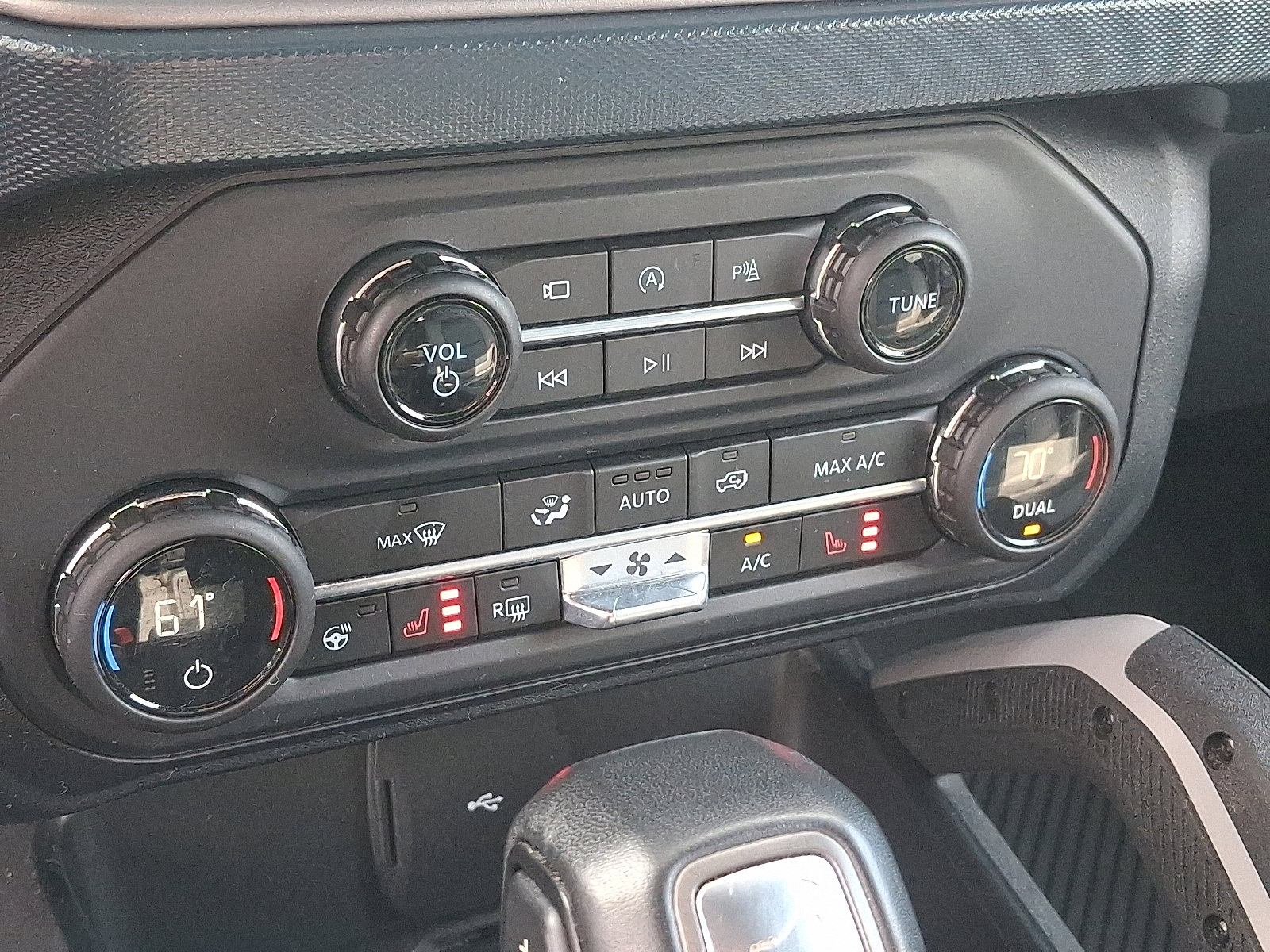 Used 2023 Ford Bronco Outer Banks image 18