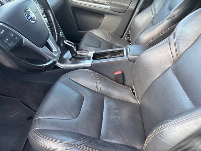 Used 2016 Volvo XC60 T5 Premier w/ Proximity Package AWD/4WD image 15