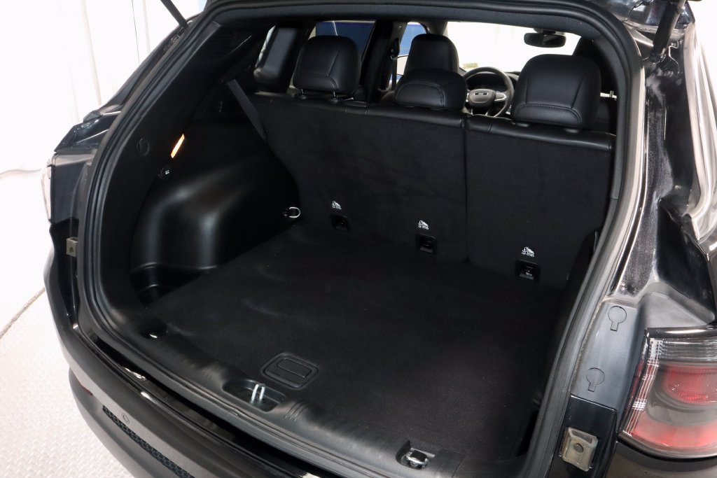 Used 2023 Jeep Compass Limited AWD/4WD image 14