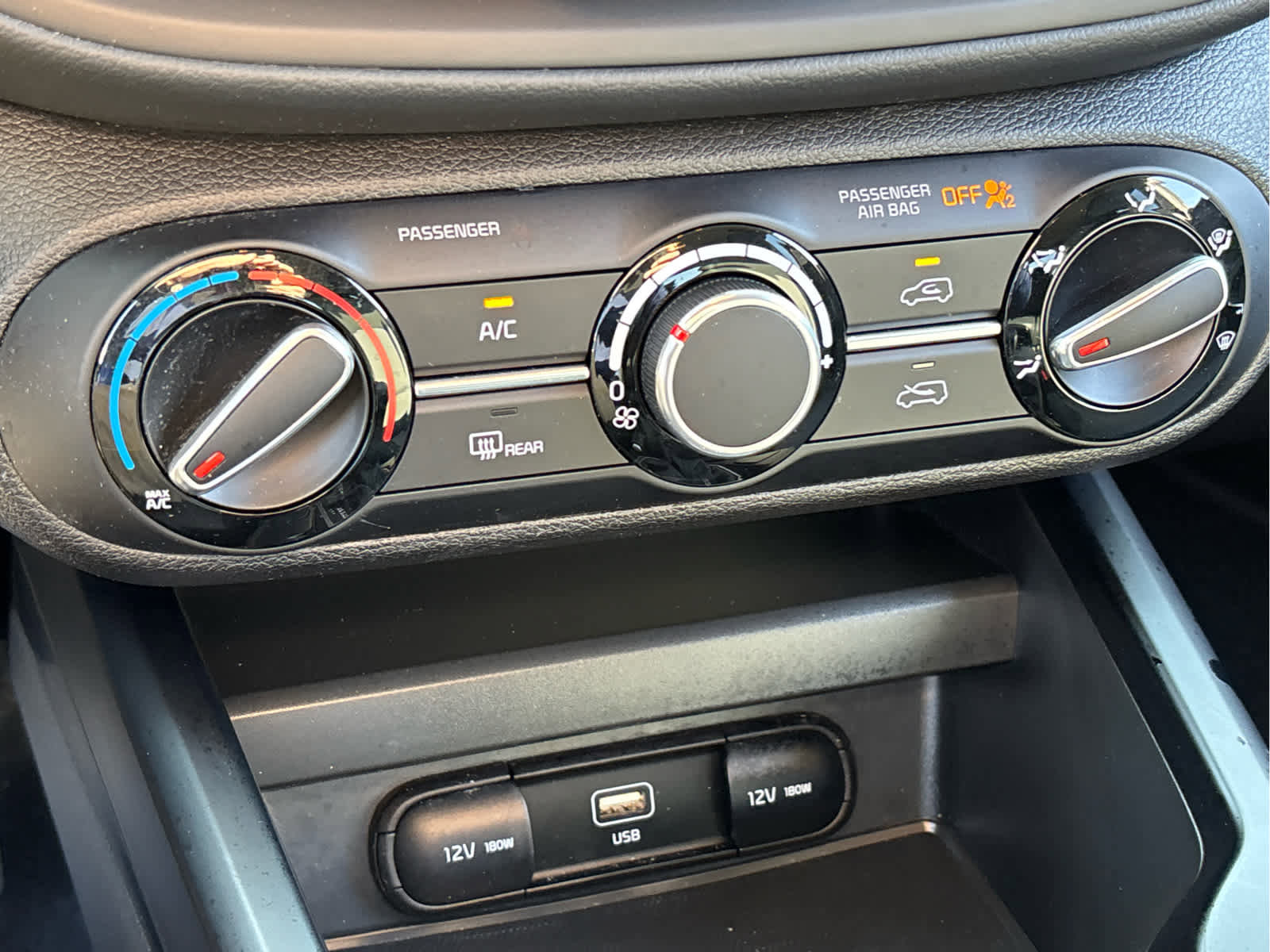 Used 2024 Kia Soul LX w/ Option Group 015 FWD image 14