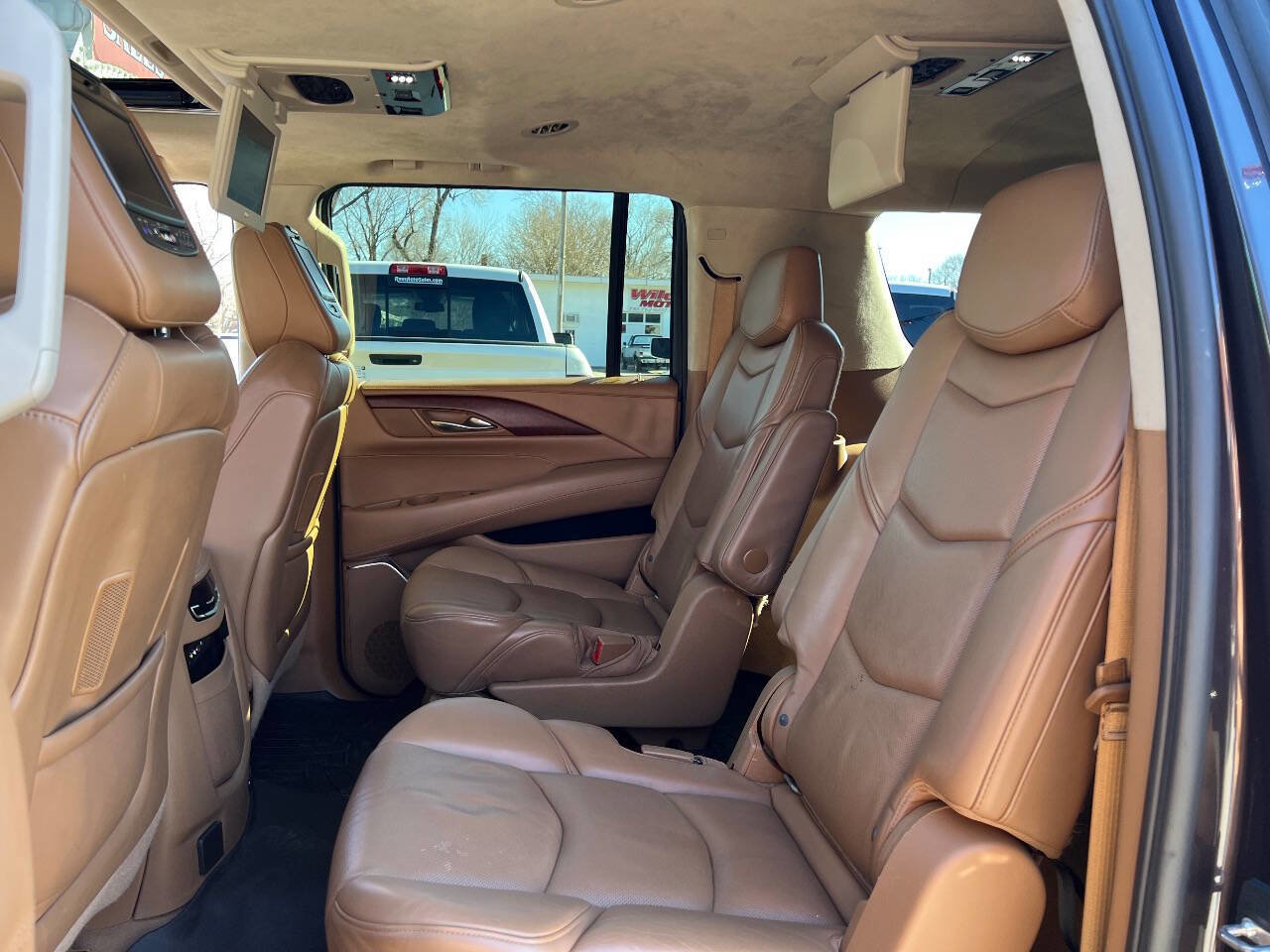 Used 2015 Cadillac Escalade ESV Platinum AWD/4WD image 20