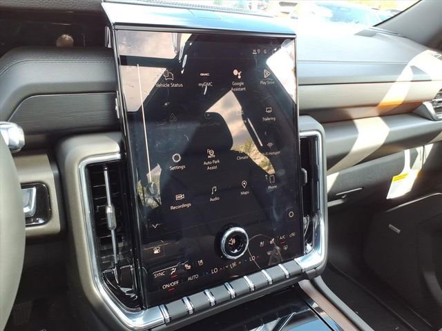 New 2026 GMC Yukon XL Denali w/ Advanced Technology Package AWD/4WD image 33