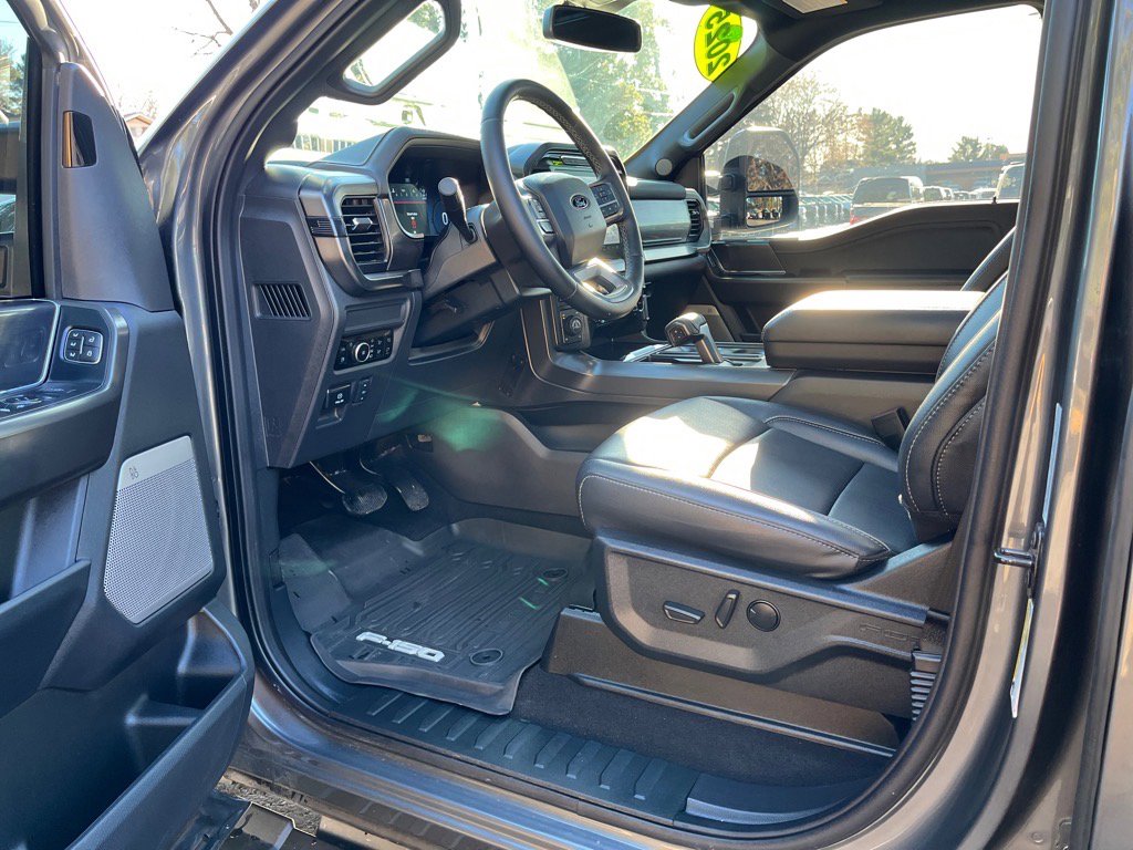 Used 2025 Ford F150 Lariat w/ Equipment Group 501A Mid image 10