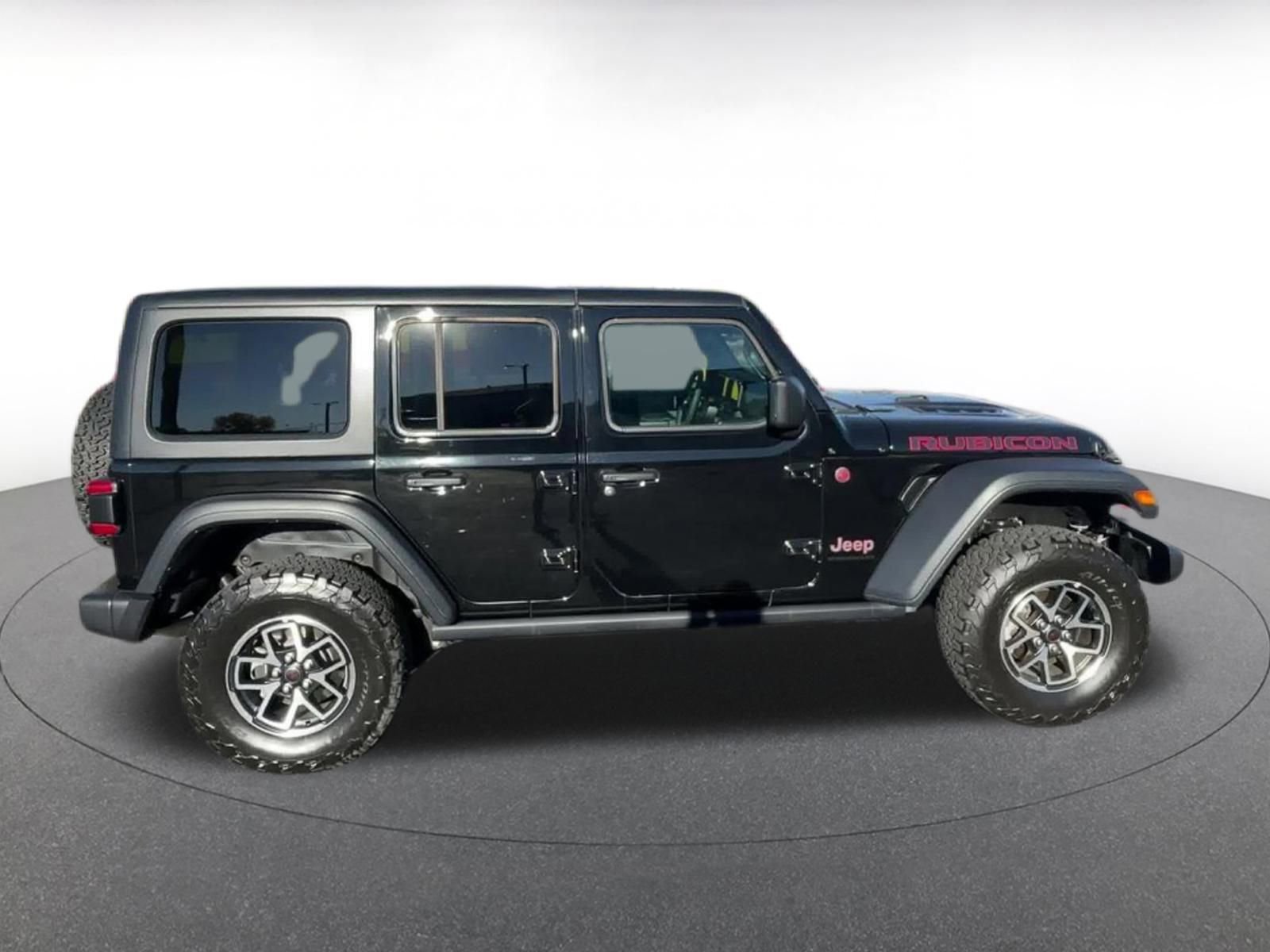 Used 2025 Jeep Wrangler Unlimited Rubicon image 16