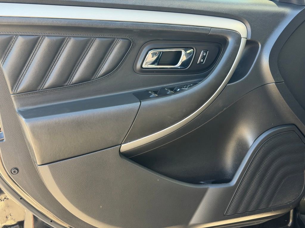 Used 2019 Ford Taurus SEL FWD image 23