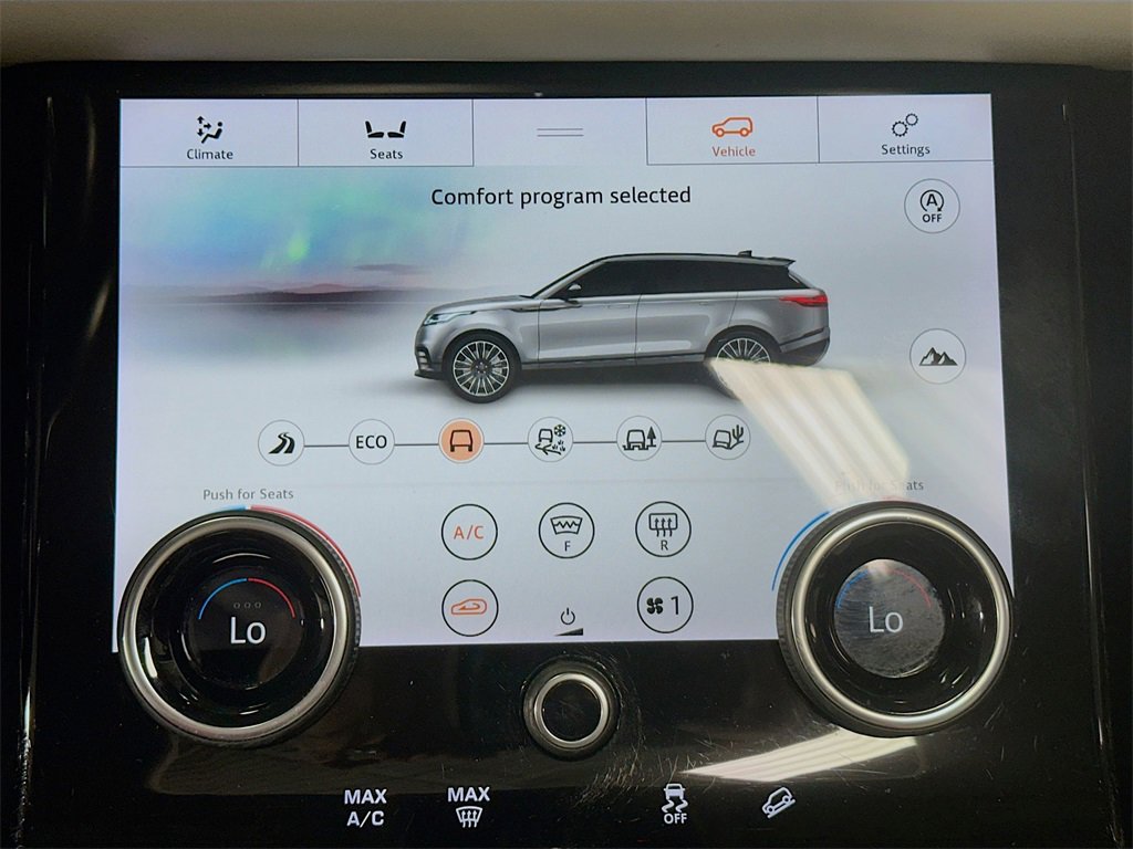 Used 2019 Land Rover Range Rover Velar R-Dynamic SE image 17