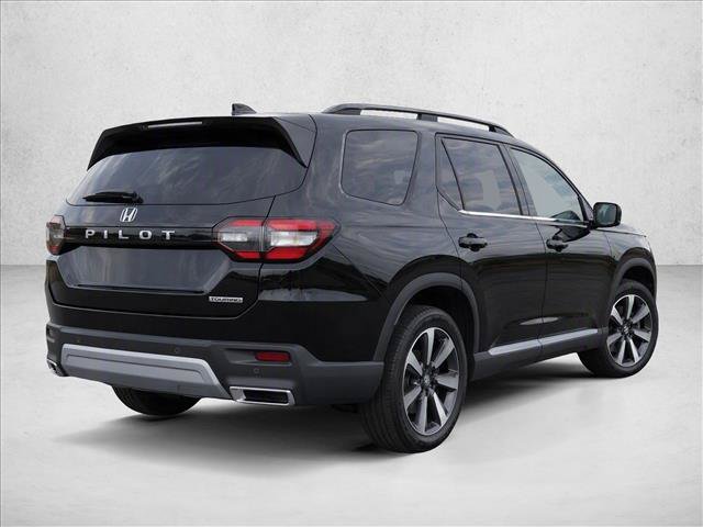 Certified 2024 Honda Pilot Touring image 7