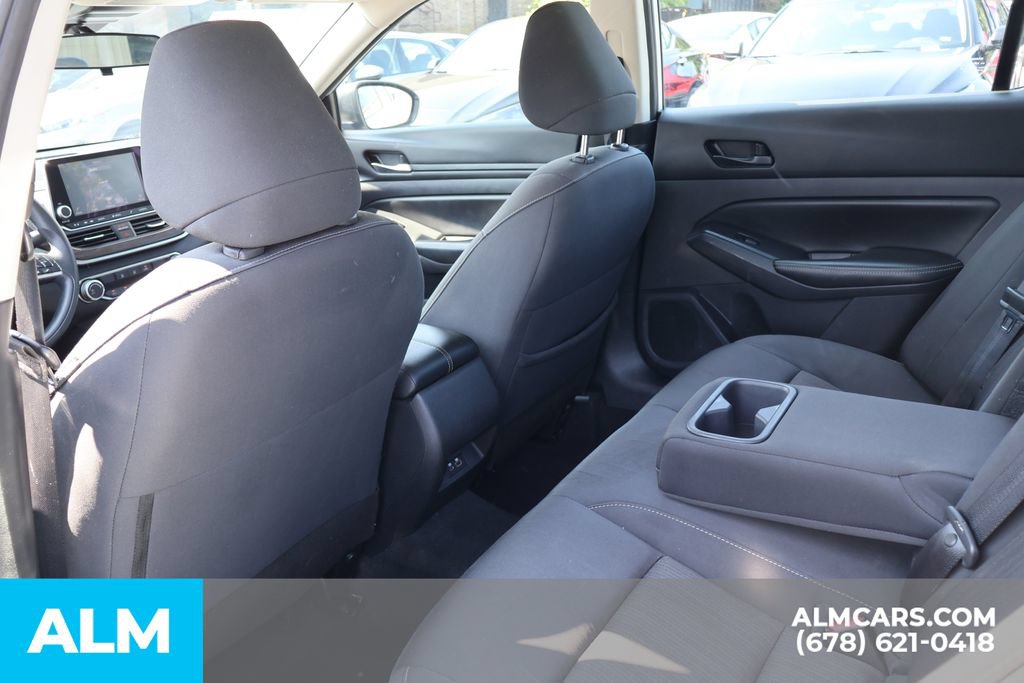 Used 2024 Nissan Altima 2.5 SV FWD image 16