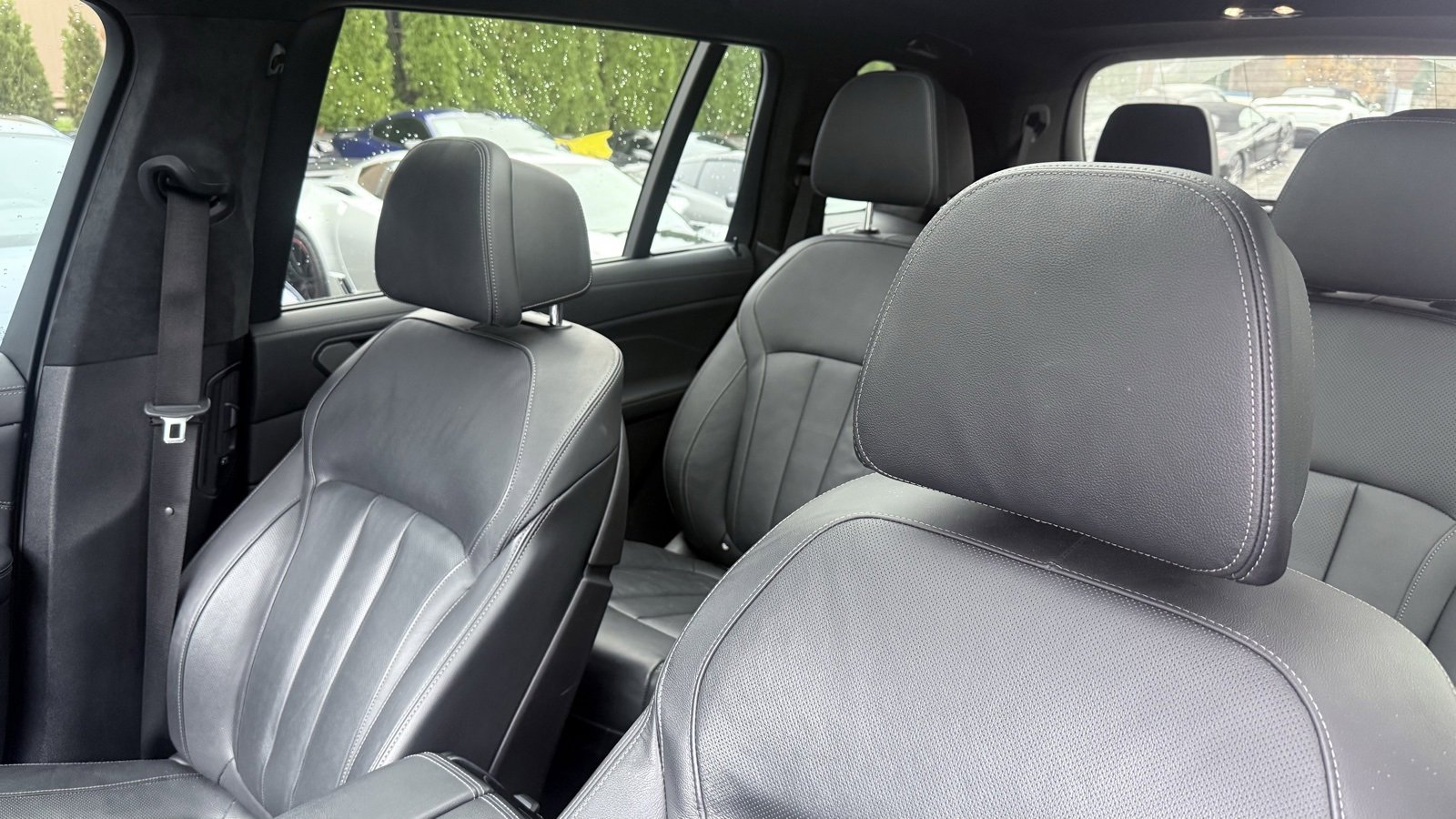 Used 2022 BMW X7 M50i image 4