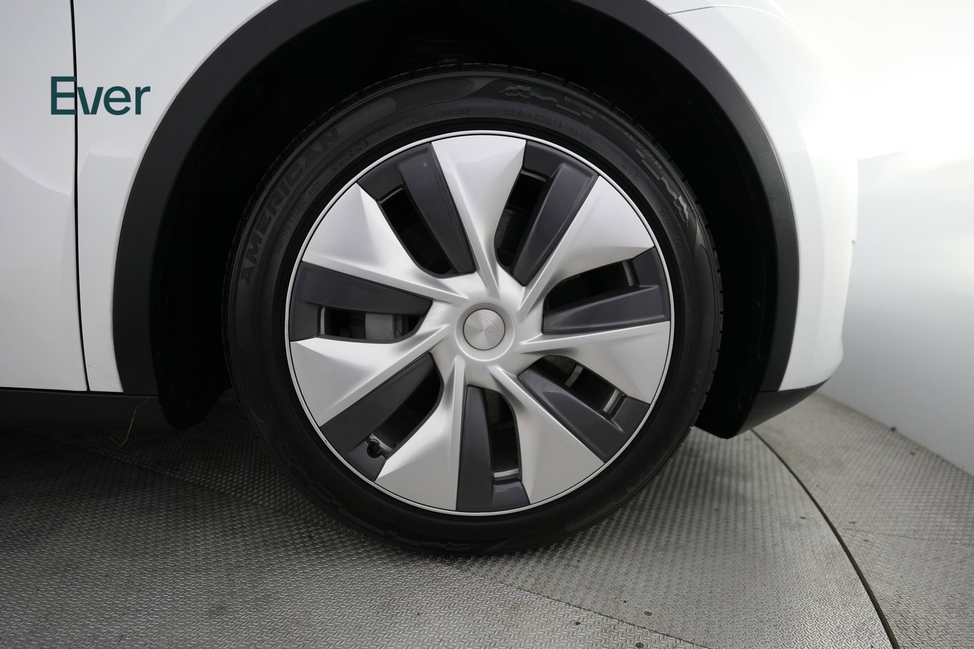 Used 2023 Tesla Model Y Long Range image 20