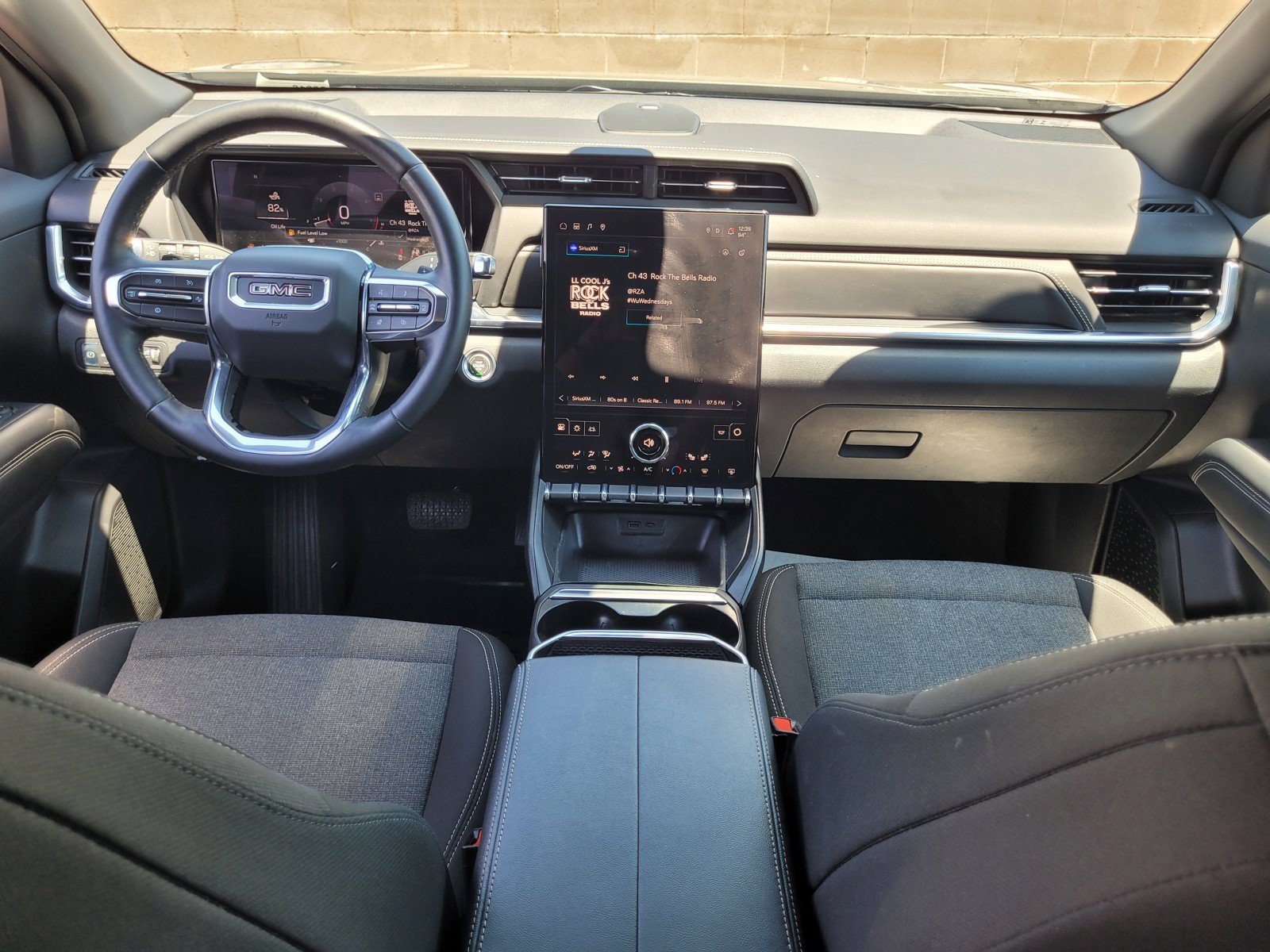 Used 2025 GMC Terrain Elevation AWD/4WD image 16