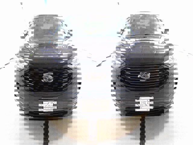 Used 2024 Ford Edge SE w/ Black Appearance Package image 4