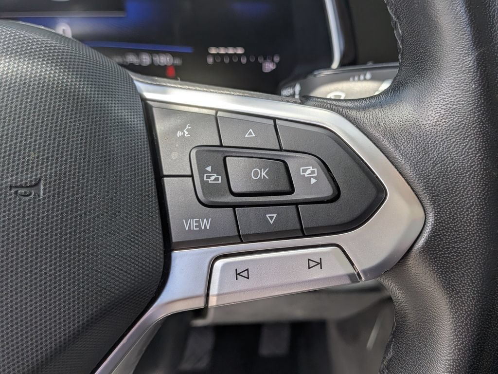 Used 2024 Volkswagen Jetta SE FWD image 21
