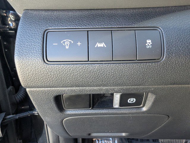 Used 2021 Hyundai Santa Fe SE AWD/4WD image 16