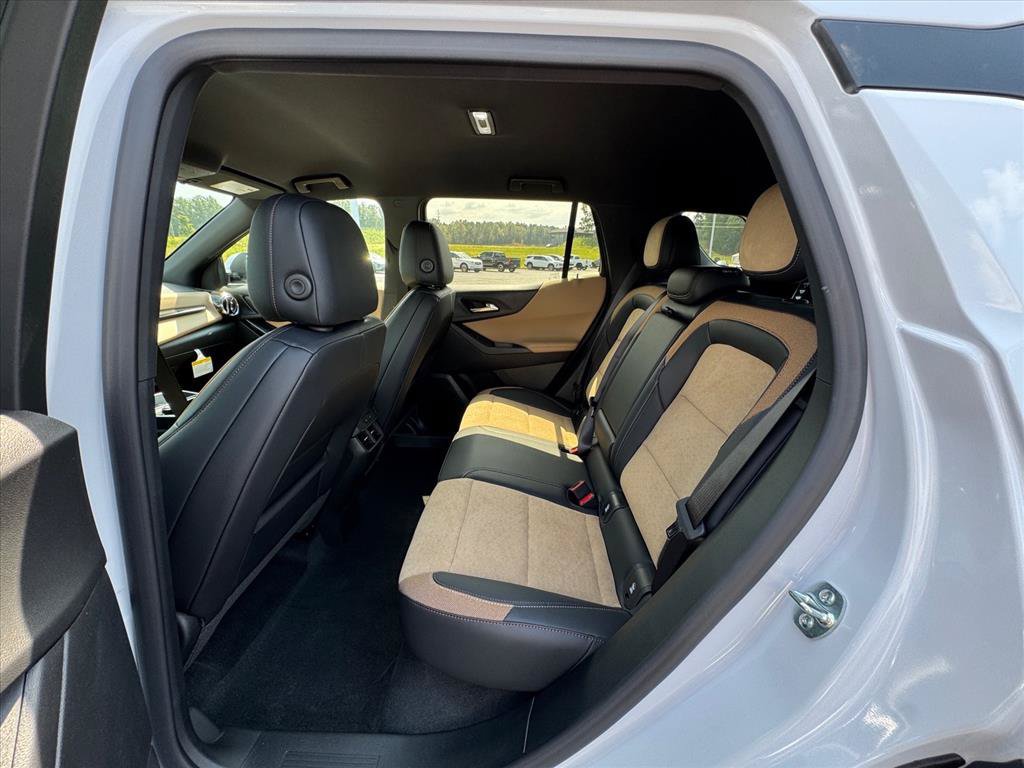 New 2027 Chevrolet Equinox ACTIV w/ Convenience Package III FWD image 8