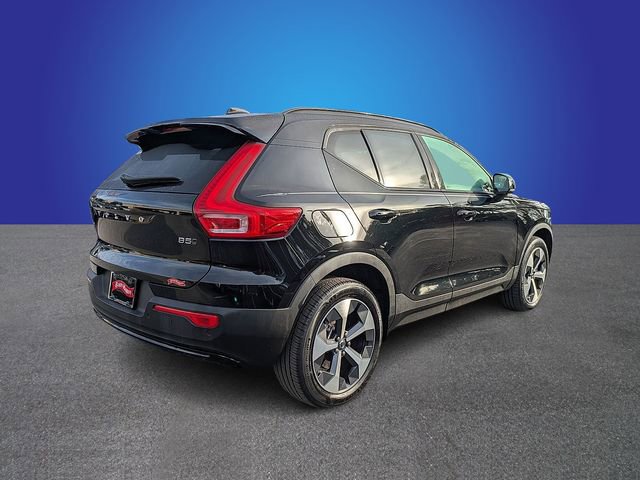 Used 2023 Volvo XC40 B5 Plus w/ Protection Package Premier image 5
