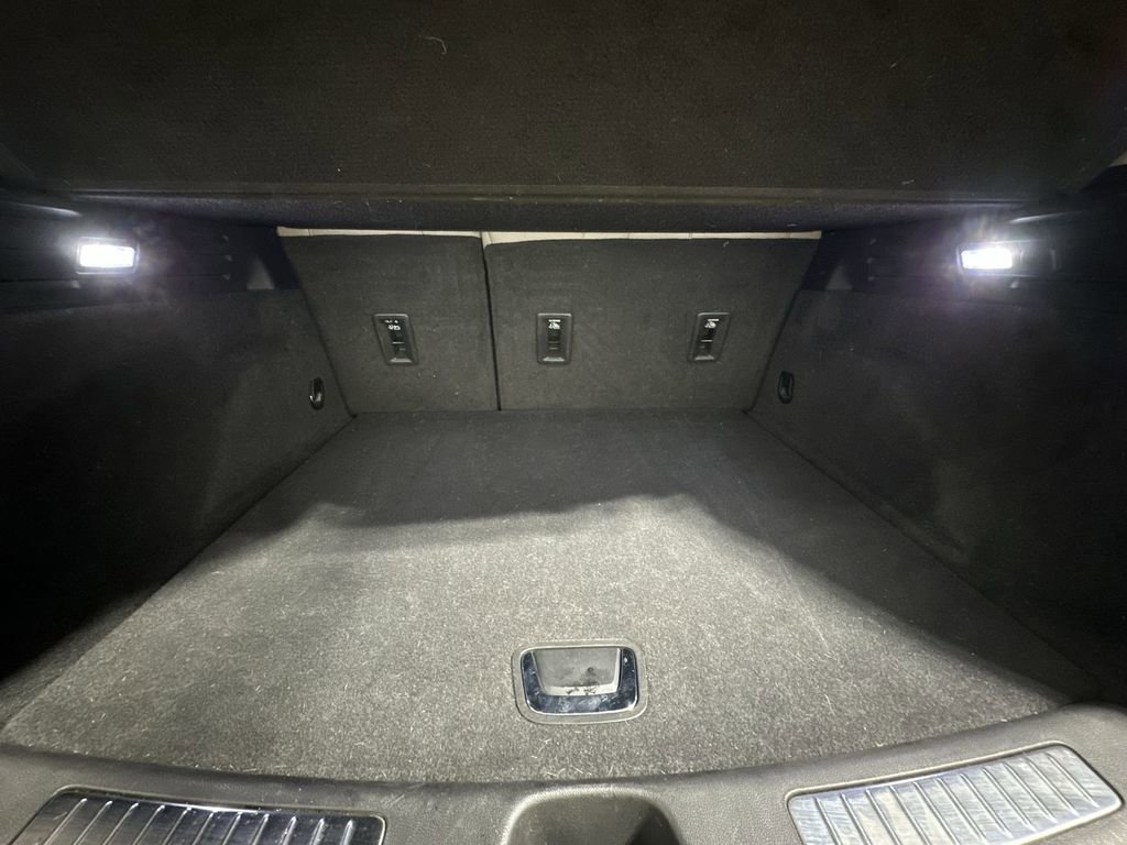 Used 2019 Cadillac XT4 Premium Luxury FWD image 22