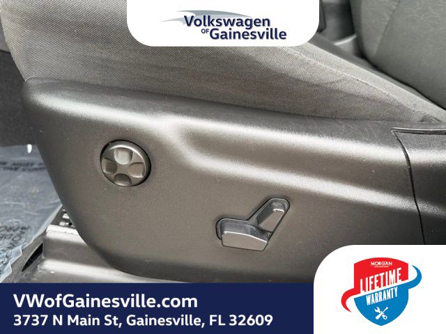 Used 2025 Dodge Durango GT RWD image 19