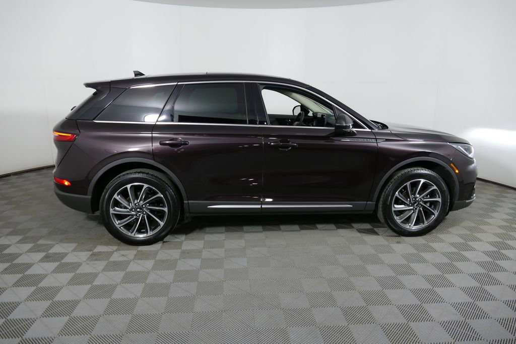 Used 2023 Lincoln Corsair AWD w/ Equipment Group 101A image 31