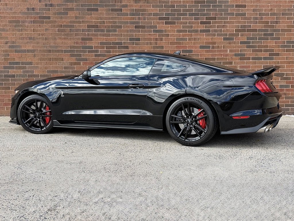 Used 2021 Ford Mustang Shelby GT500 w/ Technology Package image 3
