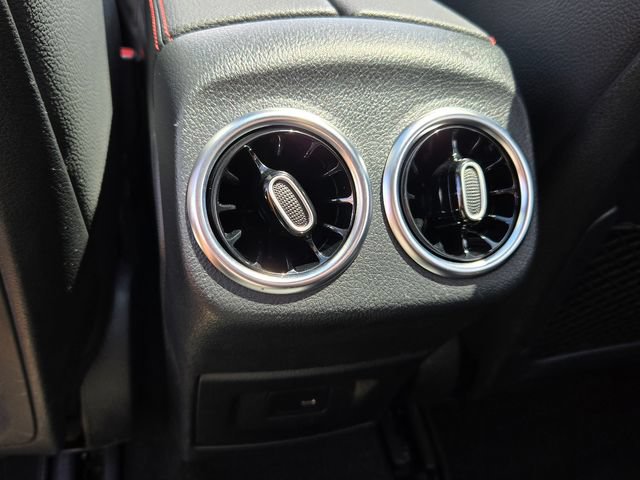 Used 2021 Mercedes-Benz CLA 250 4MATIC image 30