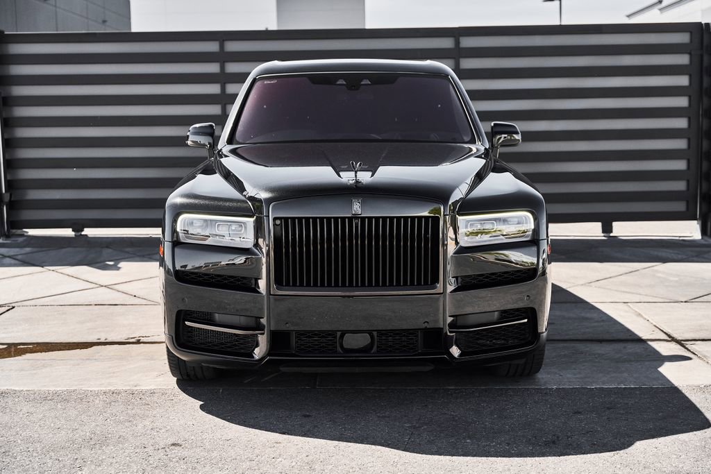 Used 2022 Rolls-Royce Cullinan Black Badge w/ Dark Exterior Package AWD/4WD image 15