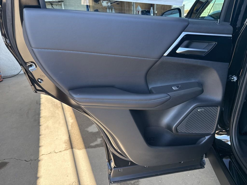 New 2026 Mitsubishi Outlander LE FWD image 29