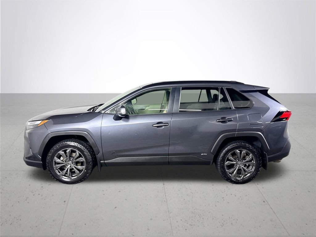 Used 2024 Toyota RAV4 XLE Premium image 9