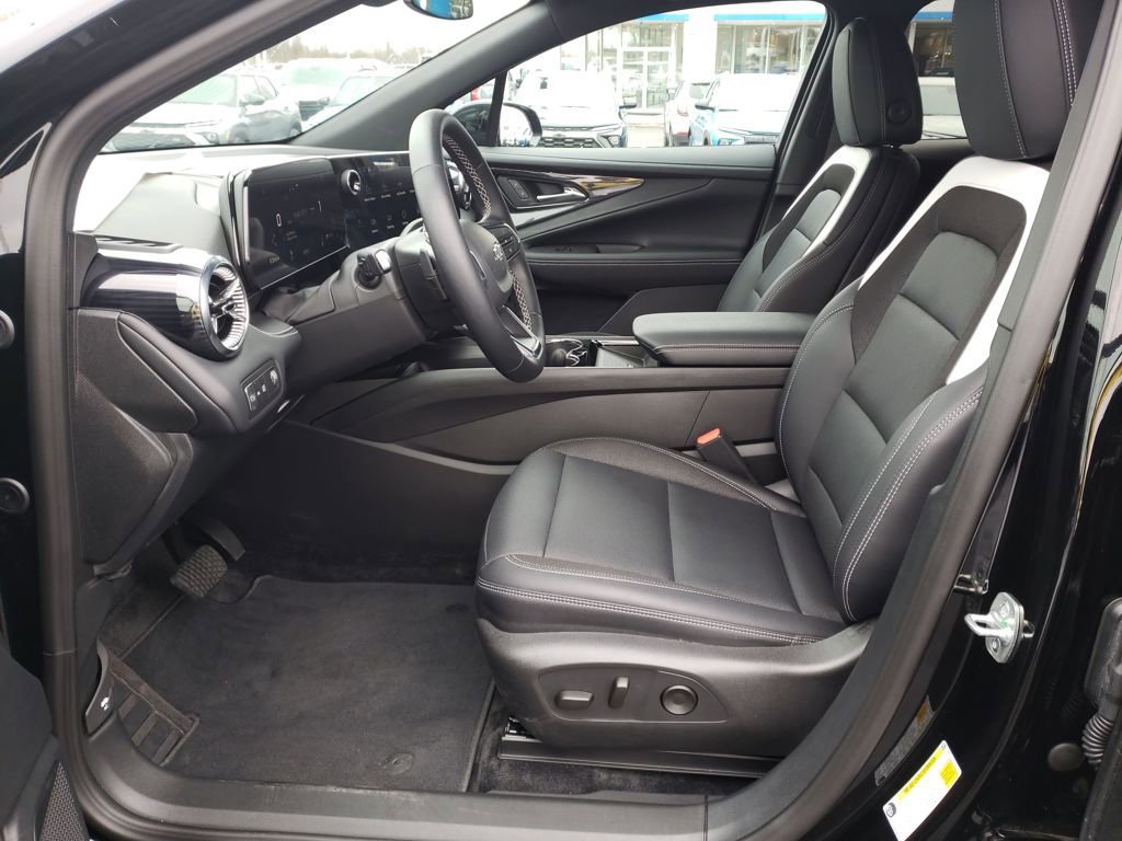 New 2026 Chevrolet Blazer EV LT image 9