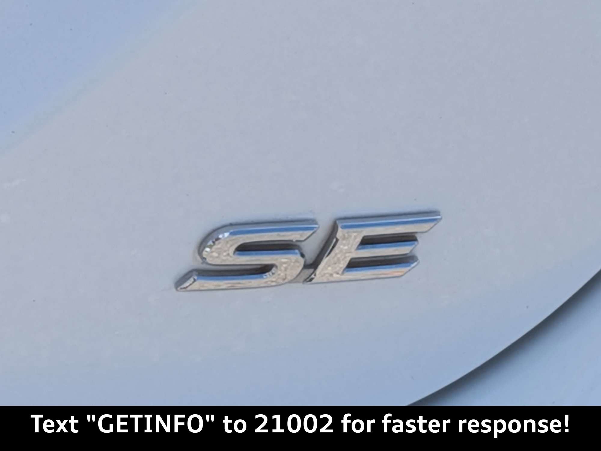 Used 2021 Toyota Camry SE FWD image 12