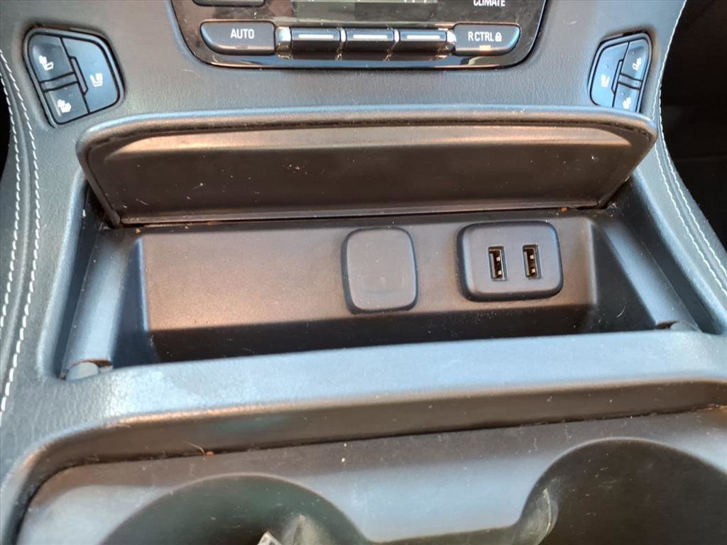 Used 2019 Chevrolet Suburban Premier w/ Premier Plus Edition image 22