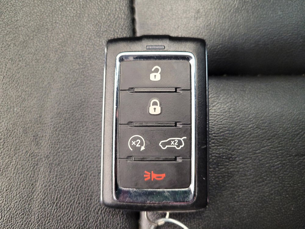 Used 2023 Jeep Grand Cherokee 4WD 4xe image 32