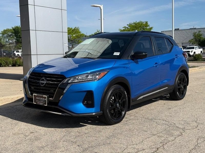 Used 2023 Nissan Kicks SR w/ SR Premium Package FWD image 7
