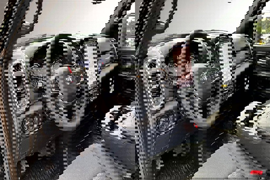 New 2025 RAM 5500 2WD Regular Cab image 6