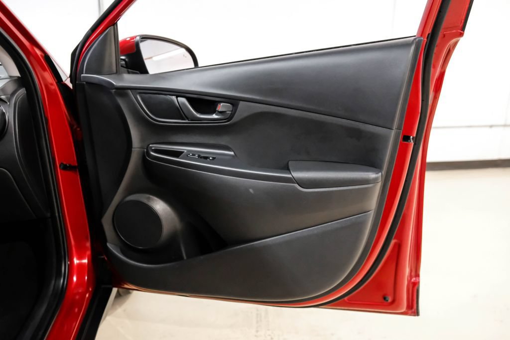 Used 2023 Hyundai Kona SE FWD image 42