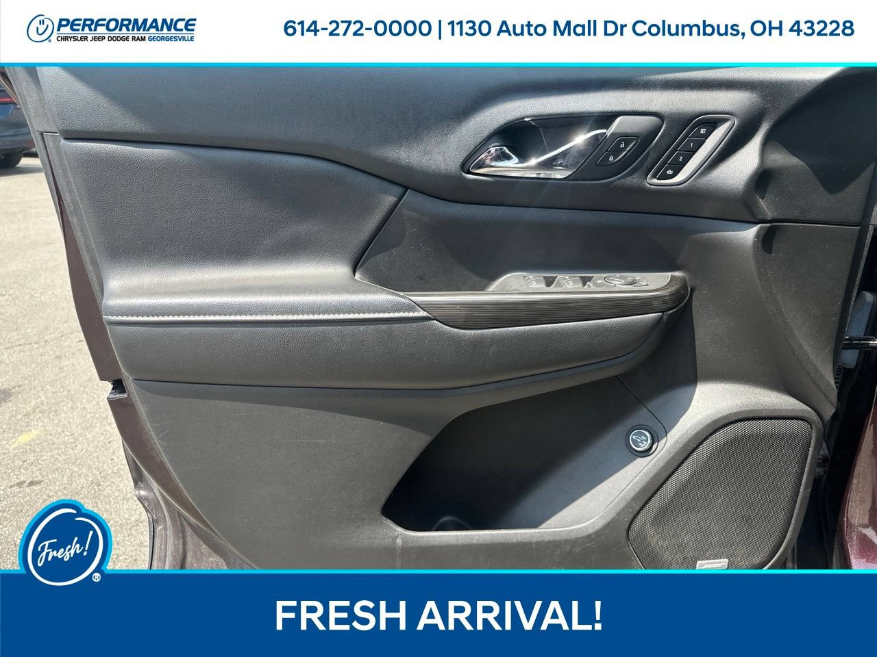 Used 2018 GMC Acadia SLT w/ LPO, Floor Liner Package FWD image 11