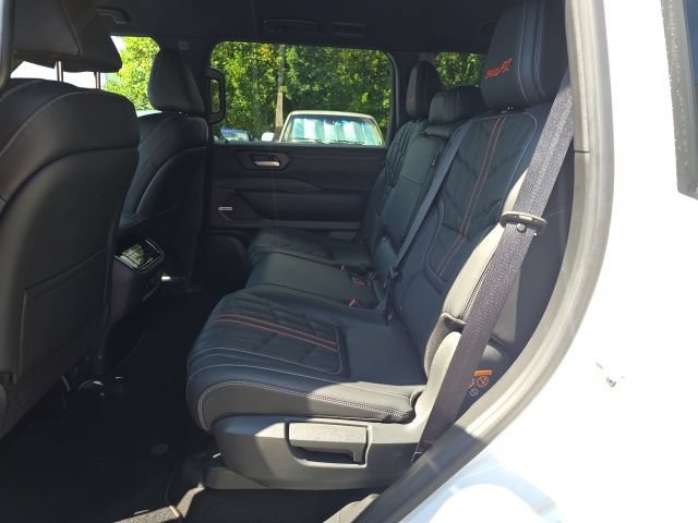 Used 2025 Nissan Armada PRO-4X AWD/4WD image 12