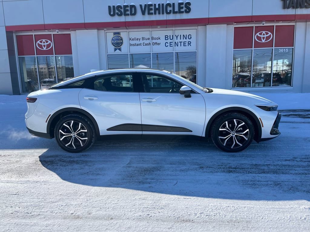 Certified 2025 Toyota Crown Limited image 6