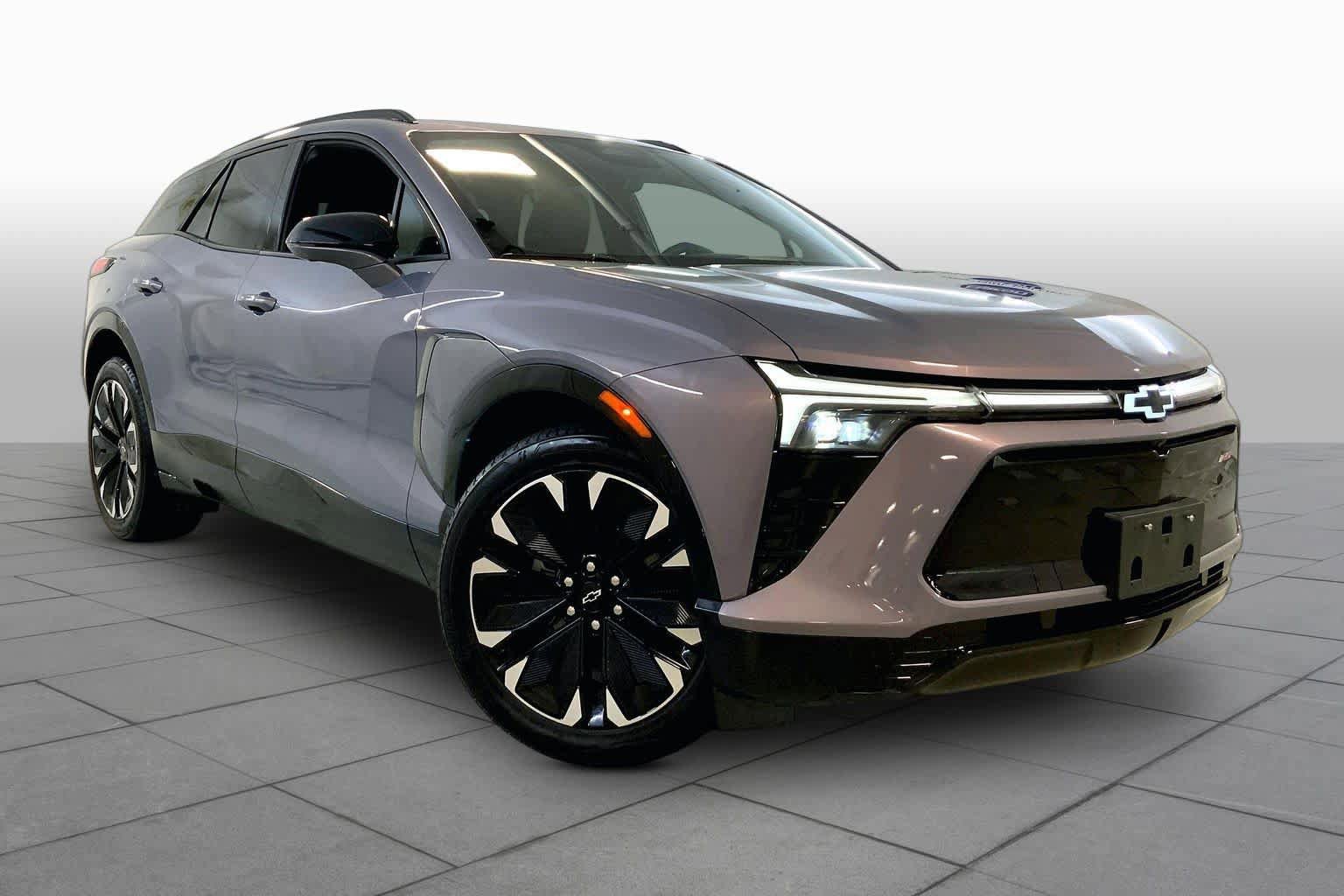 Used 2024 Chevrolet Blazer EV RS AWD/4WD image 2