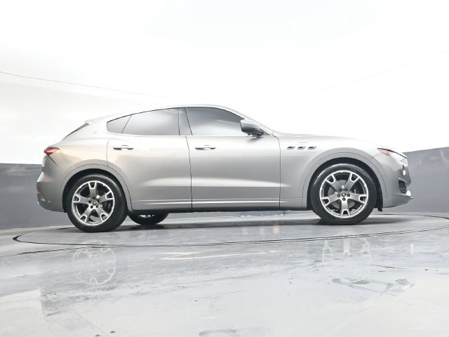 Used 2022 Maserati Levante GT AWD/4WD image 30