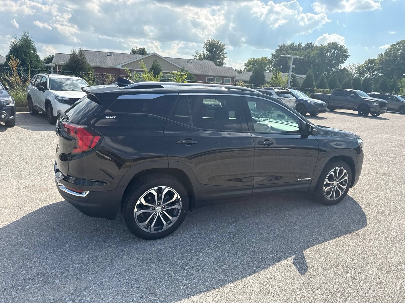 Used 2021 GMC Terrain SLT AWD/4WD image 11