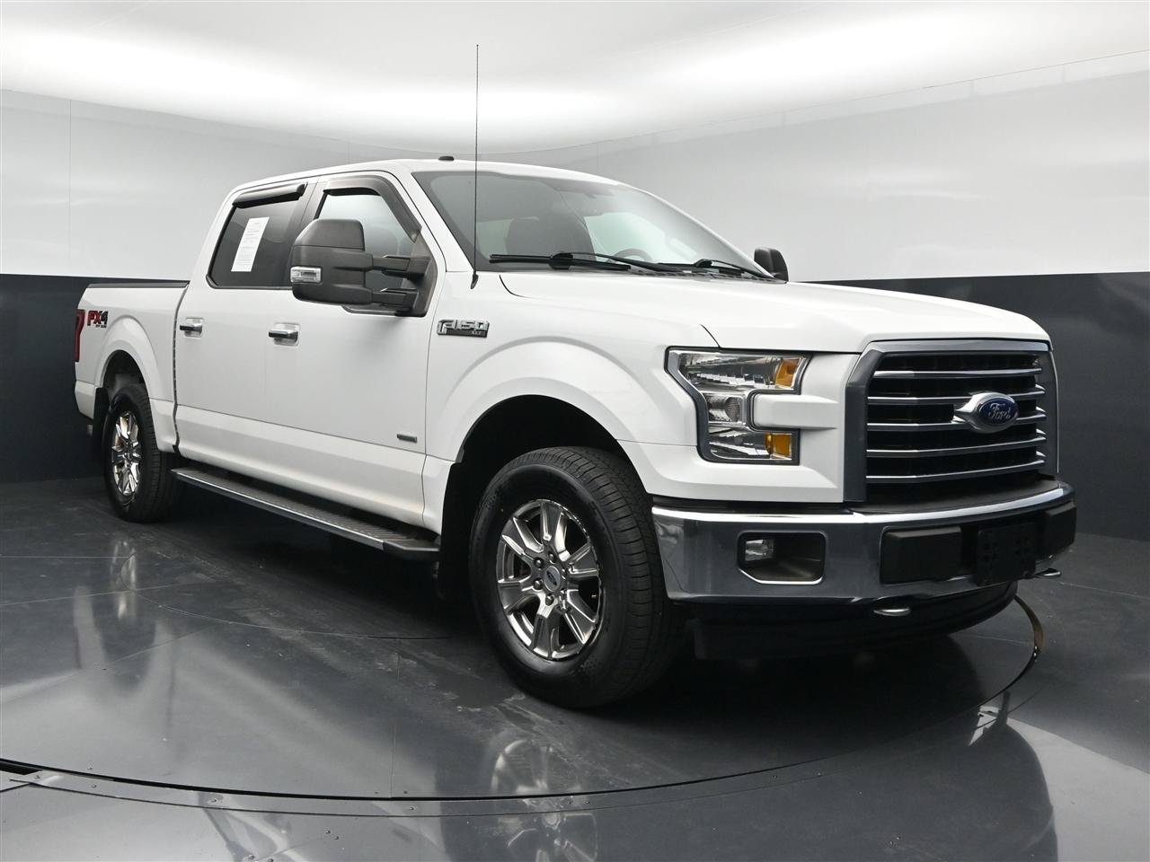 Used 2017 Ford F150 XLT w/ Equipment Group 302A Luxury AWD/4WD image 3