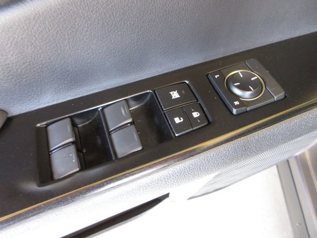 Used 2022 Lexus UX 200 w/ Accessory Package (Z1) image 10