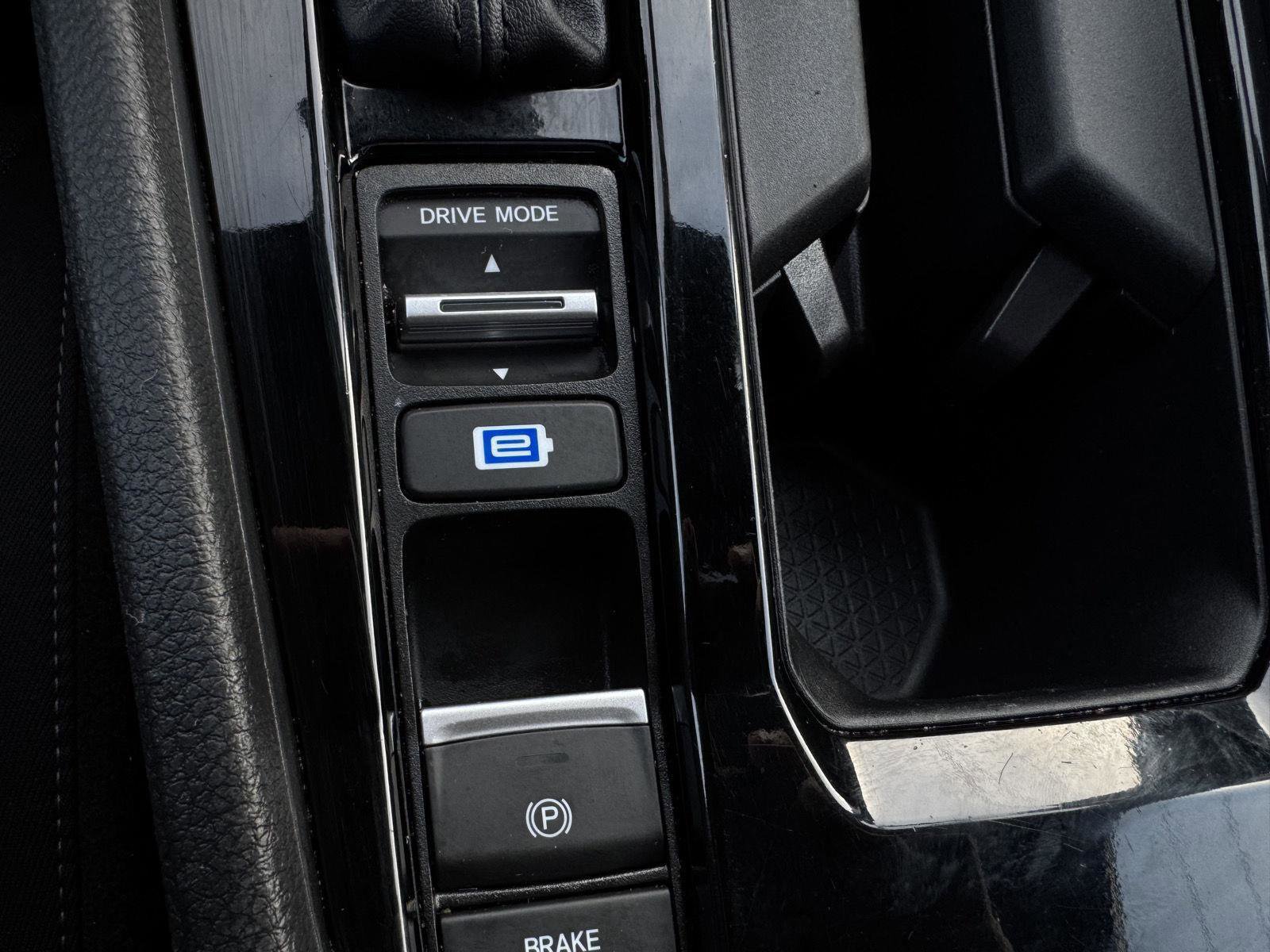 Used 2024 Honda Accord Sport image 25