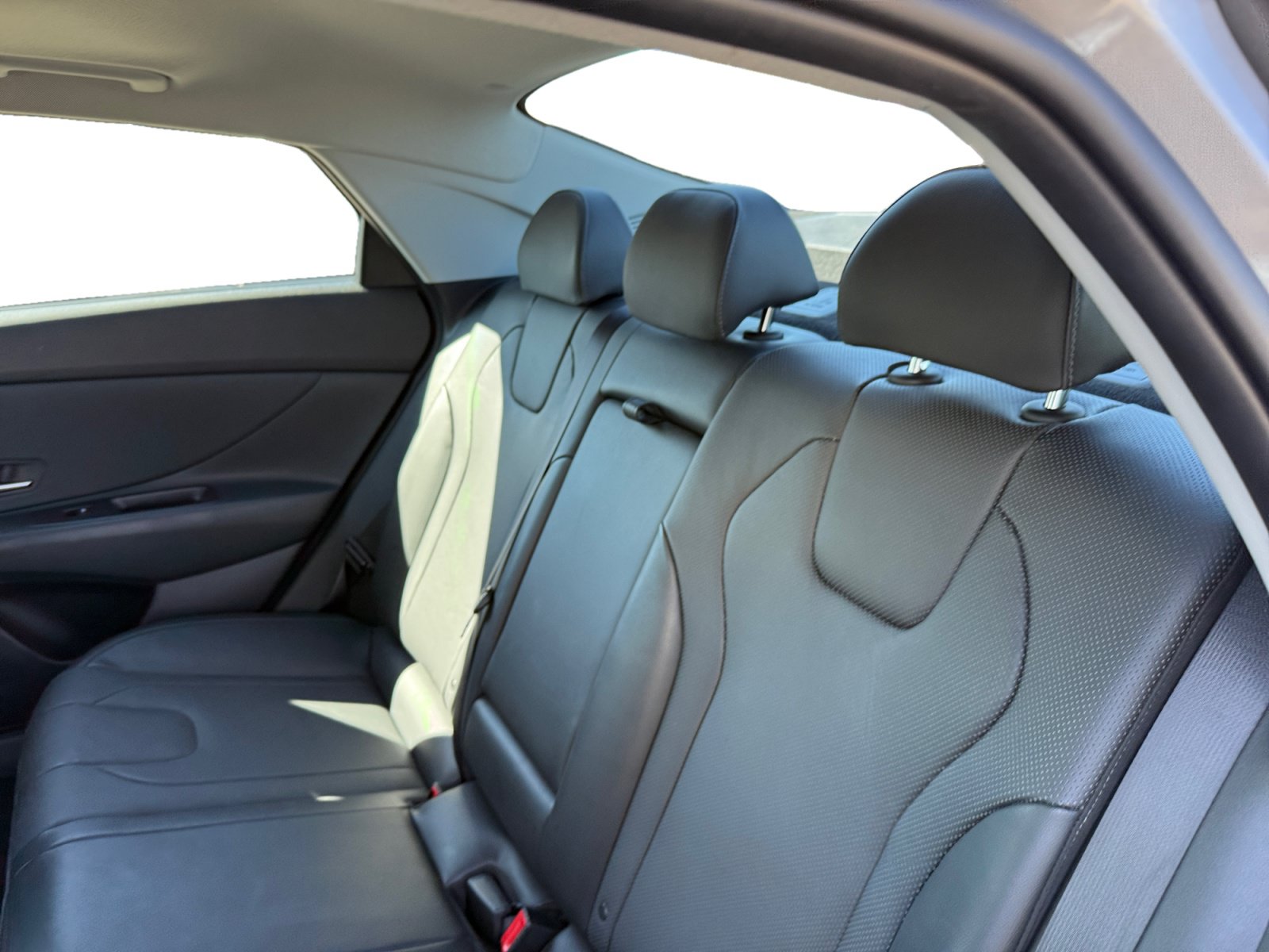 Certified 2023 Hyundai Elantra Limited FWD image 16